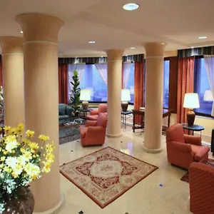 Cyrano Hotel